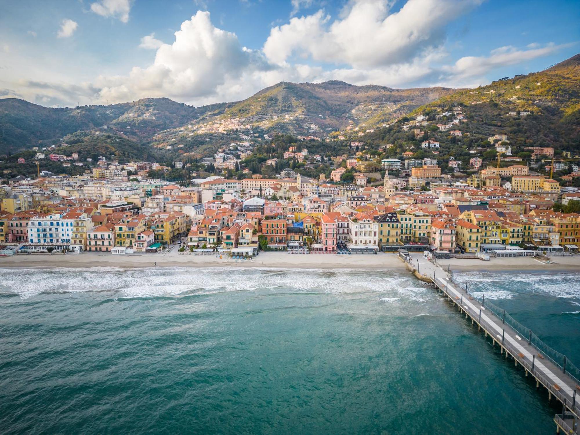 Le Terrazze Aparthotel Alassio Luaran gambar