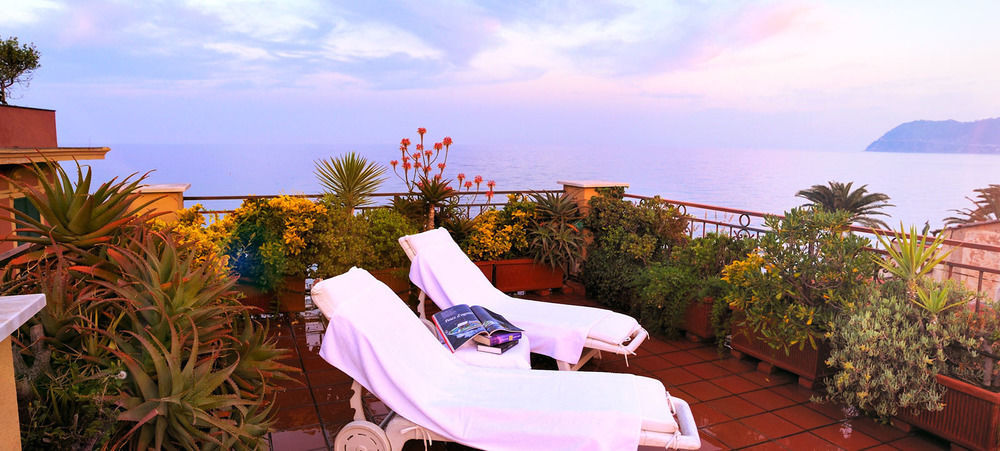Le Terrazze Aparthotel Alassio Luaran gambar