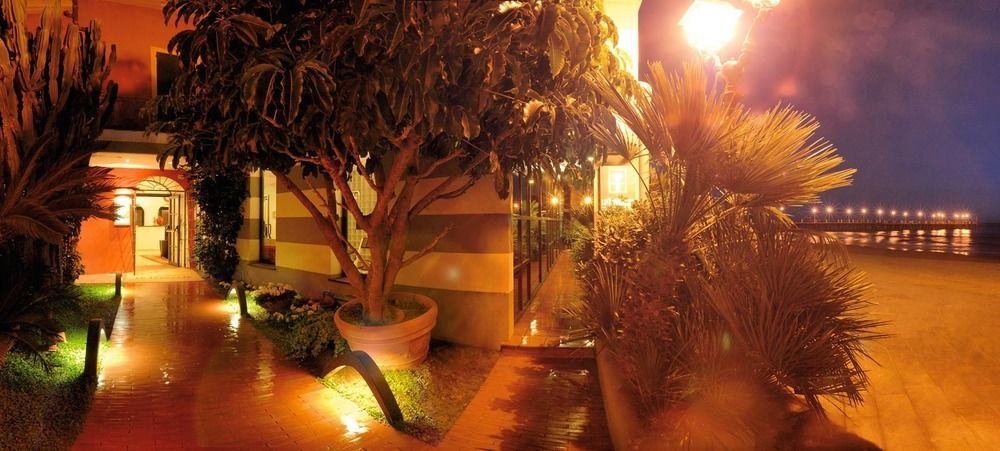 Le Terrazze Aparthotel Alassio Luaran gambar